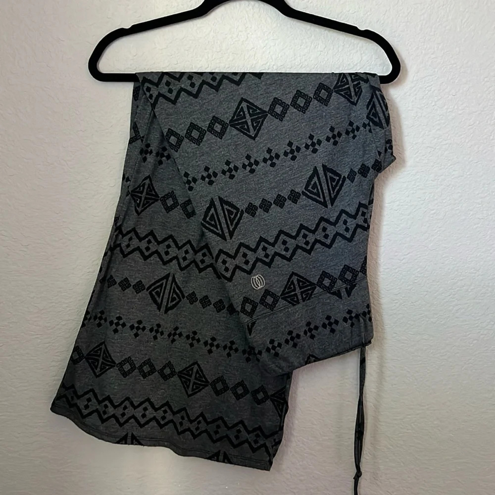THE BALANCE COLLECTION BY MARIKA grey & black coverup pants